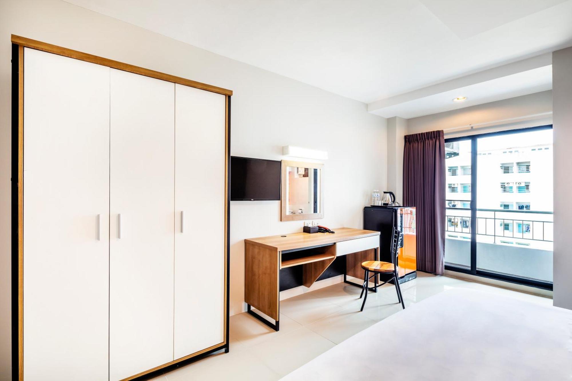 Aliz Hotel Nonthaburi Exterior photo